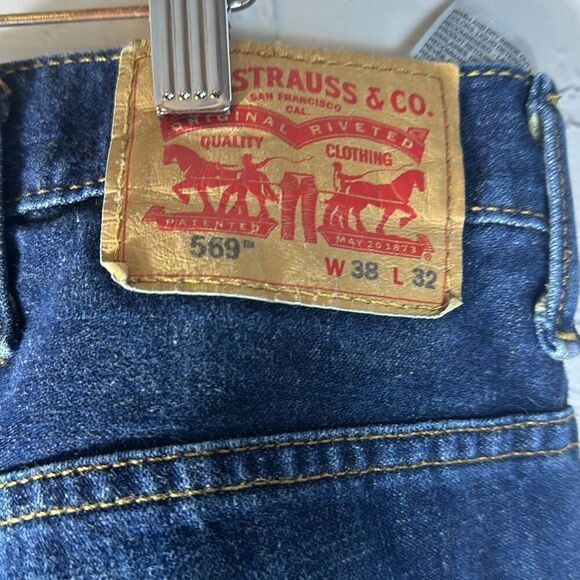 LEVI'S Men's 569 Loose Straight Medium Wash Jeans Size W38 x L32 - Picture 3 of 10